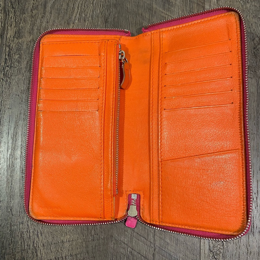 CELINE Zip Around Pink Leather Wallet - Picture 5 of 12